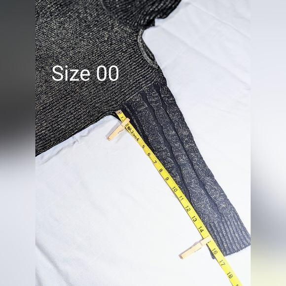 🆕 Torrid Lurex Cold Shoulder Turtle Neck Sweater (Torrid 00 & 5) - Picture 7 of 16